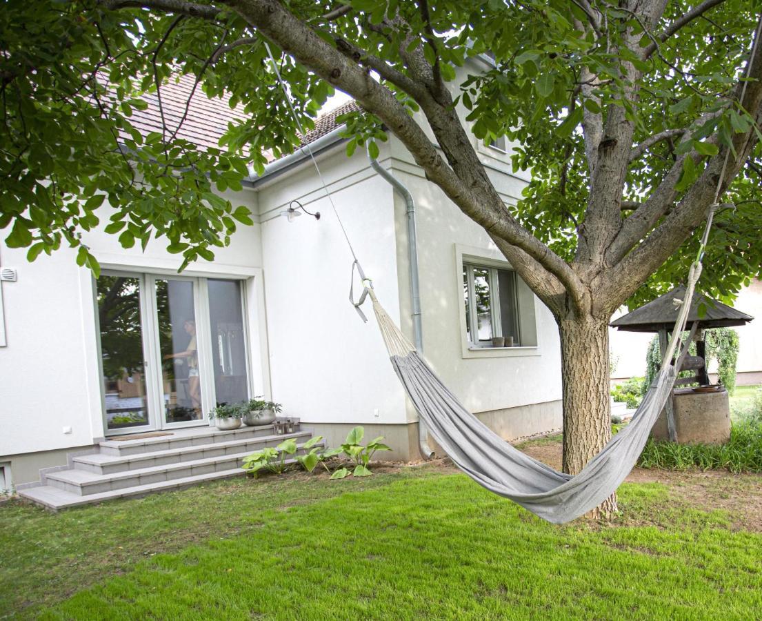 Apartamento Cozy Airport Vecsés Exterior foto